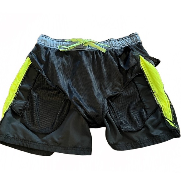 🏃‍♀️ Nike Running Shorts | Women’s Size Small | Black, Gray & Neon | Has Flaws! - Picture 8 of 15